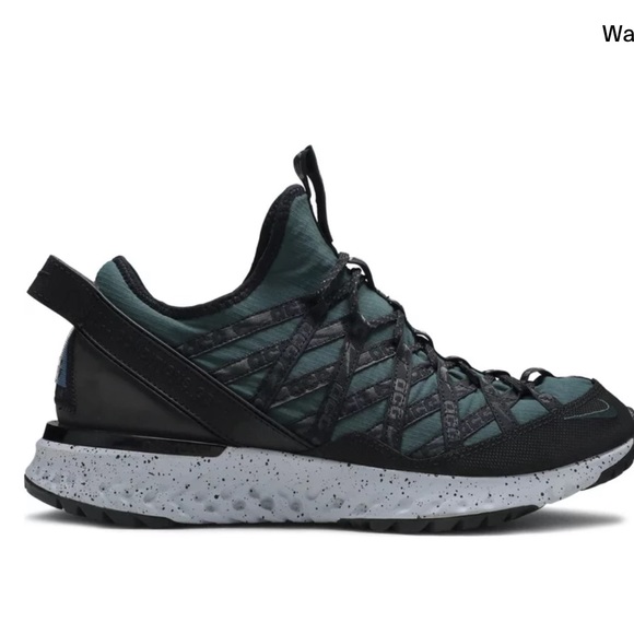 COPY - Nike ACG React Terra Gobe Sneaker - Picture 3 of 9